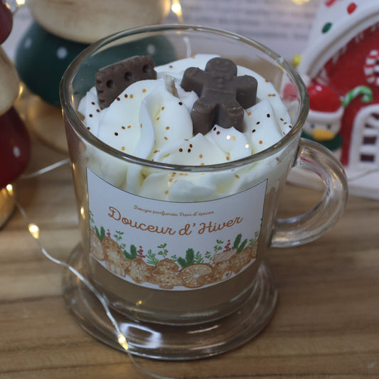 Douceur d’Hiver – Bougie parfumée Pain d’Épice (Édition Tasse)