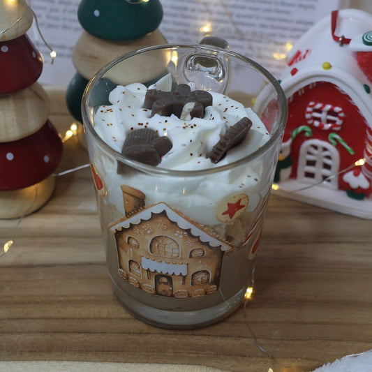 Douceur d’Hiver – Bougie parfumée Pain d’Épice -  Édition Mug de Noël